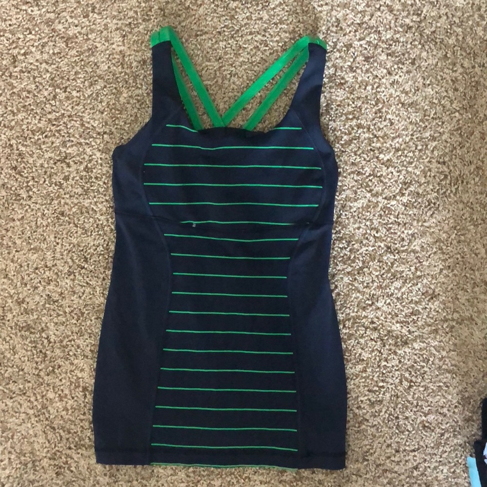 Lululemon tank built in bra